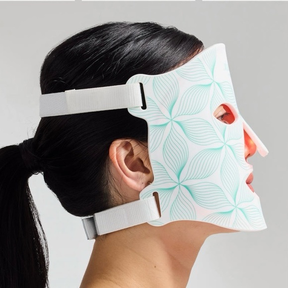 Omnilux LED contour face mask - Picture 2 of 9